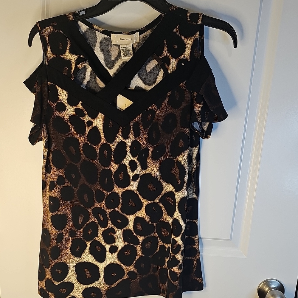 Diana Belle Women's Animal Print Cold‎ Shoulder Blouse Size S